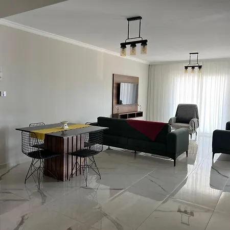 New Sea View Flat In Long Apartmán